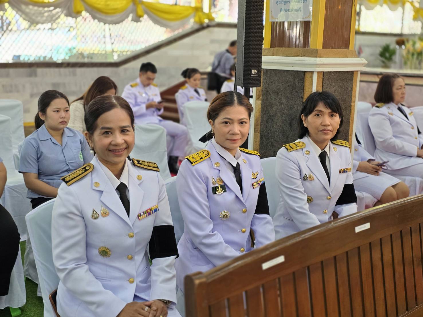 title -  ปฏิรูปที่ดินจังหวัดเพชรบุรี พร้อมด้วยเจ้าหน้าที่สำนักงานการปฏิรูปที่ดินจังหวัดเพชรบุรี ร่วมพิธีบรรพชาสามเณรและบวชศีลจาริณี ตามโครงการบรรพชาอุปสมบทพระภิกษุสามเณรและบวชศีลจาริณีภาคฤดูร้อน จังหวัดเพชรบุรี ประจำปี 2569